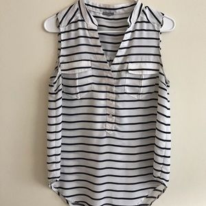 Collared tank top with pocket